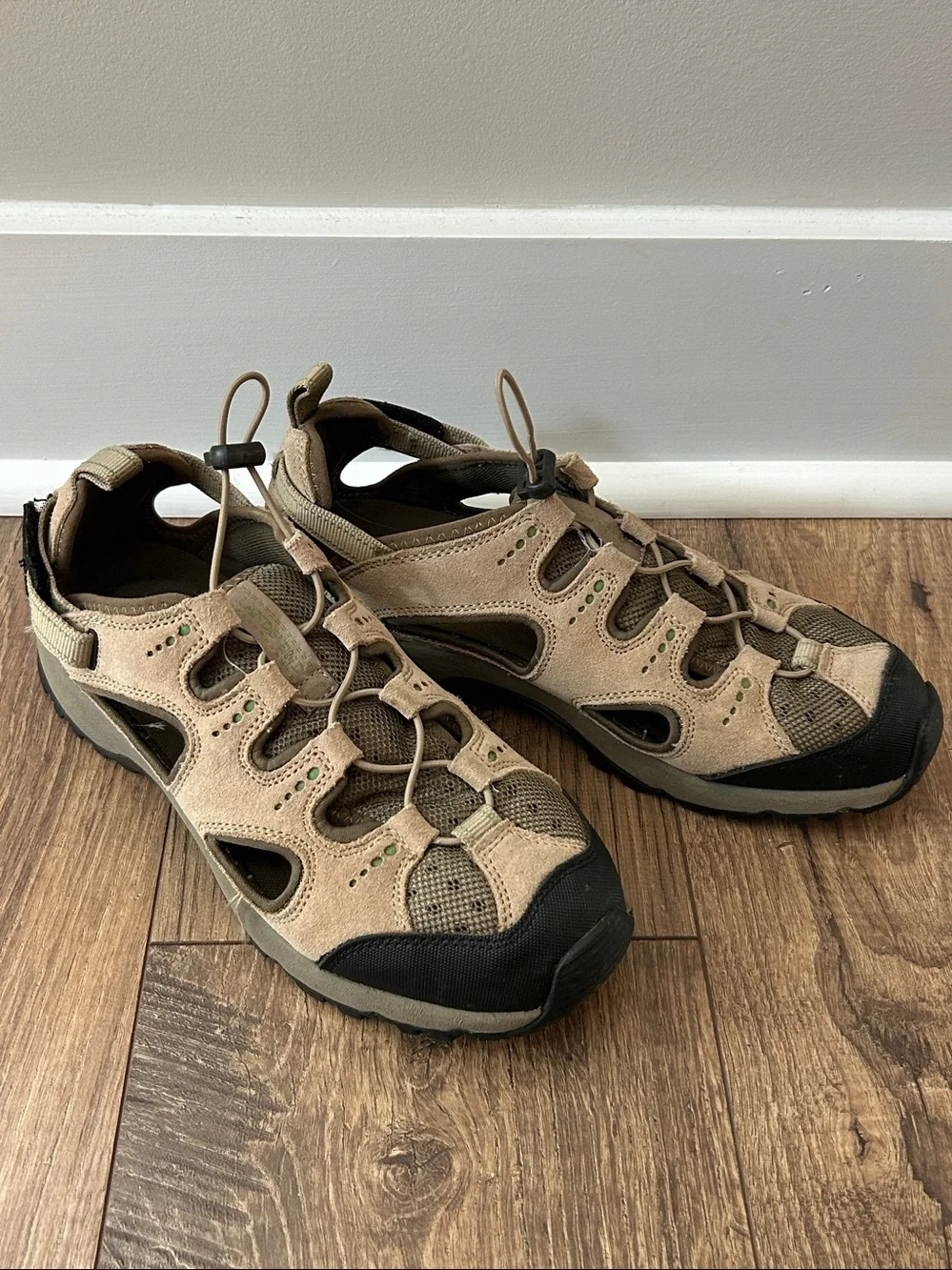 Lands' End Beach Hiking Trekker Shoe Size 9 Tan